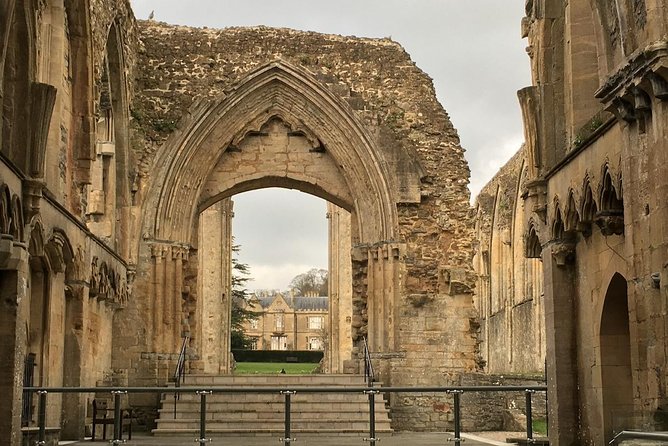 Small-Group Day Trip to Stonehenge, Glastonbury, and Avebury from London - Who this day trip suits best, and who might prefer a slower plan