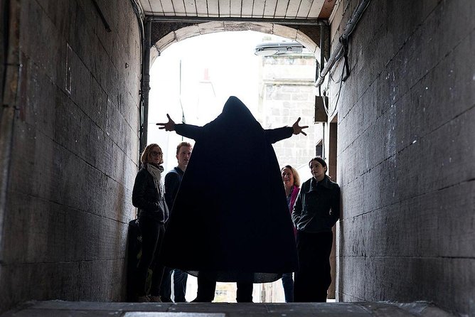 Small Group Ghost Tour incl. Underground Vaults & free drink in Megget's Cellar - A Small-Group Ghost Tour That Starts at Mercat Cross