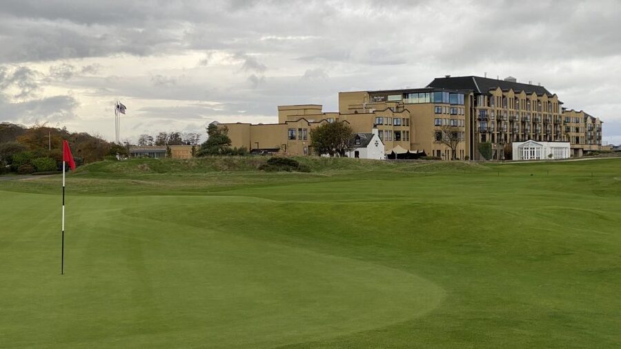 St Andrews: Golf Origins and Old Course History Tour - Entering the Home of Golf with a guide like Richard