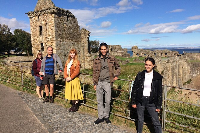 St Andrews Must-Sees Daily Walking Tour (11am & 2pm) - Pacing, group size, and what to expect when crowds or rules show up