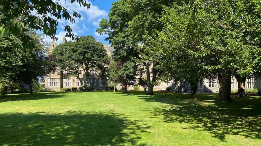 St Andrews: Town, Golf, and Old Course History Tour - The Old Course approach, from early Open Championship roots to 18-hole magic