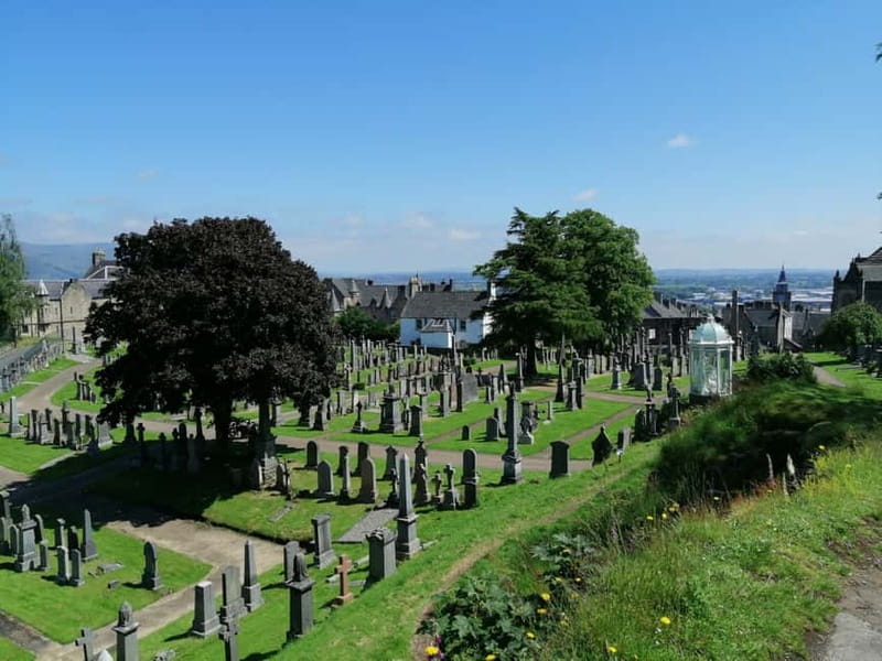 Stirling: Daily Guided Walking Tour (11am & 2pm) - Who this Stirling walk suits best