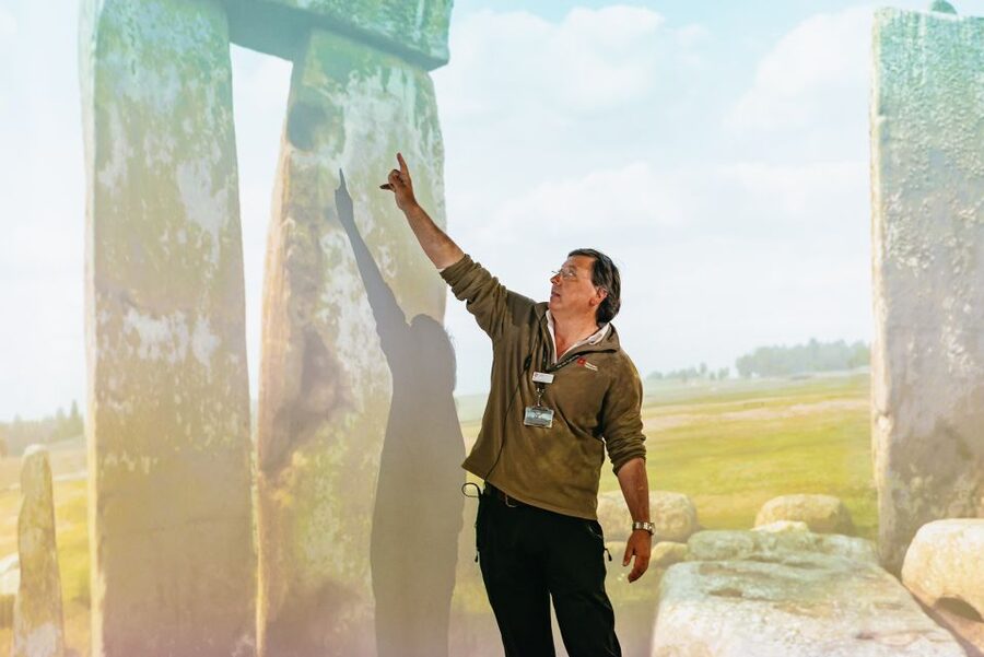 Stonehenge Admission Ticket - Getting to the stone circle: buses every 5 minutes, or a long walk