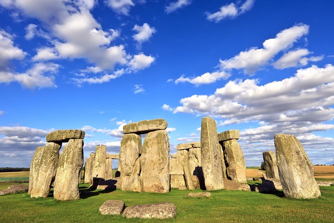 Stonehenge & Bath Private Car Tour from London - How the Morning Run Really Works (8:15 meeting, zones 1 to 3)