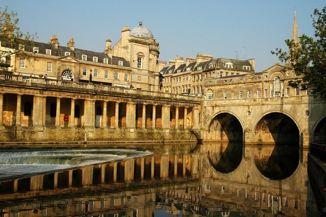 Stonehenge & Bath Private Car Tour from London - The Roman Baths: Seeing Britain’s Natural Hot Springs Up Close