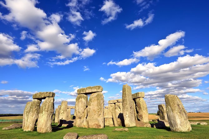 Stonehenge Half-Day Tour from London with Admission - Stonehenge by coach: what this half-day really gives you
