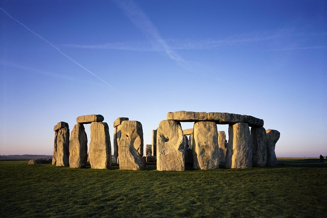 Stonehenge Half Day Tour with Entry and Extra Time - The coach ride: Wi-Fi, USB power, and the comfort reality check
