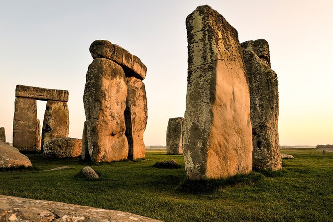 Stonehenge Half Day Tour with Entry and Extra Time - Audio in 10 languages: headsets that can make or break the experience