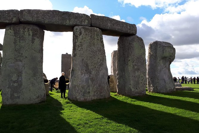 Stonehenge Inner Circle Private Tour from London with Bath Visit - Stonehenge Timing Tips: How to Get the Best Photos and Moments