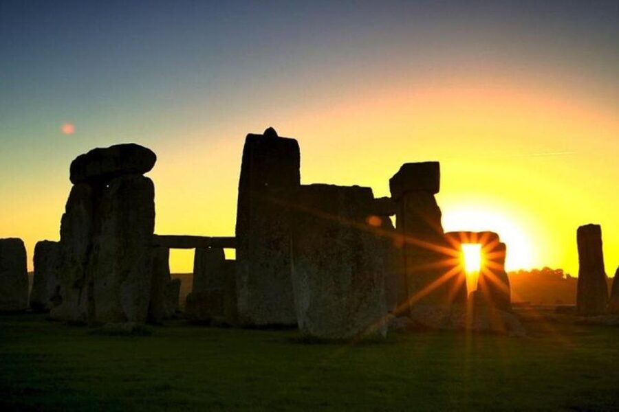 Stonehenge Special Access - Evening Tour from London - Stonehenge inner circle access, up to an hour where it counts