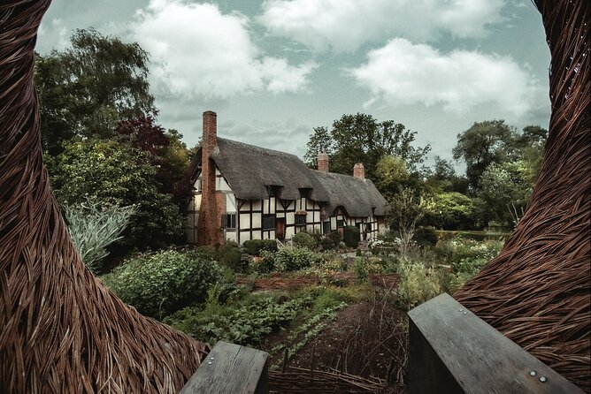 Stratford-Upon-Avon Audio Walking Tour: Shakespeare's Life - Who Should Book This Audio Walk, and Who Might Want Something Different