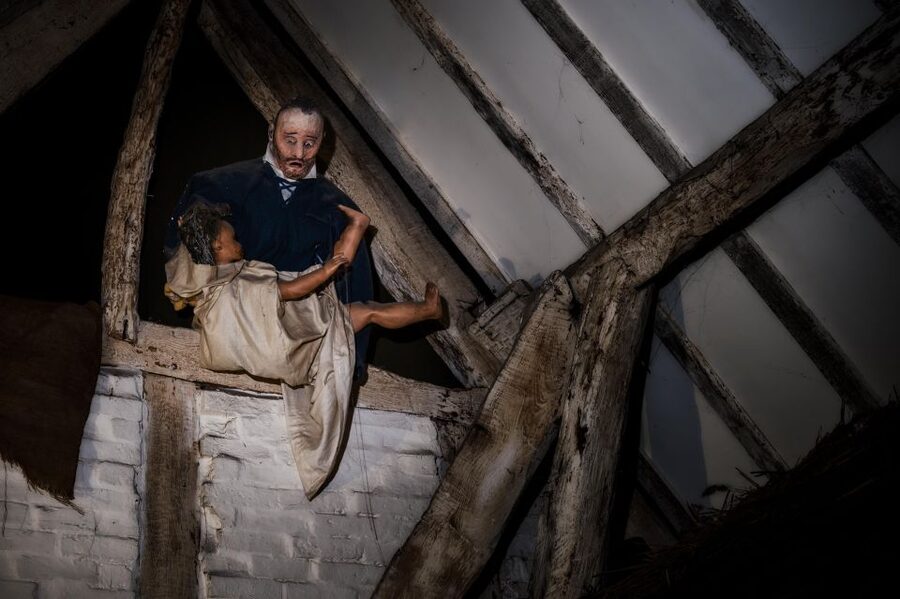 Stratford-upon-Avon: Lantern-Lit Ghost Tour at Tudor World - Key points before you go