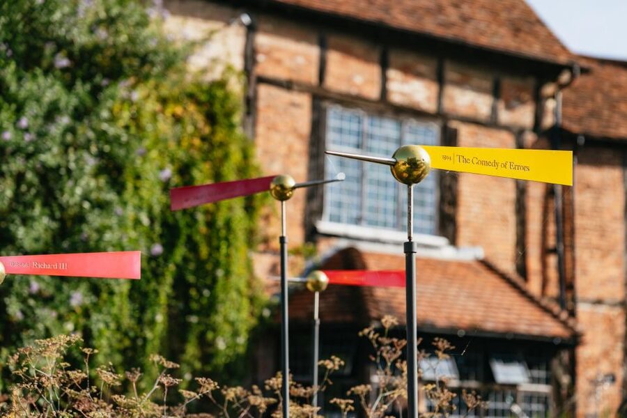 Stratford-upon-Avon: Shakespeare's Birthplace Ticket - John Shakespeare’s glove-making workshop, the family business angle