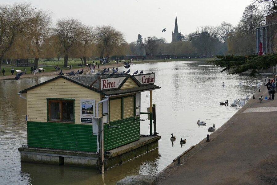 Stratford-Upon-Avon: The Famous Walk Talk Show - The Shakespeare connections that hit hardest on this tour
