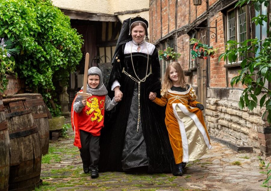 Stratford-upon-Avon: Tudor World Museum Entrance Ticket - Practical tips to get more out of your hour-by-hour schedule
