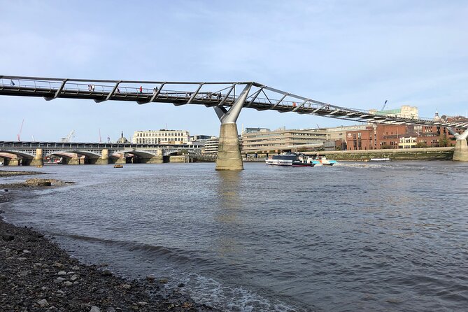 Thames Beachcombing - Walking the foreshore, boots that actually make sense
