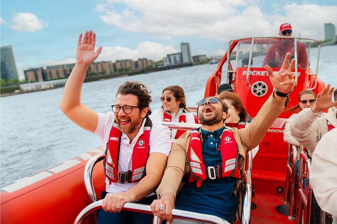 Thames High-Speed Zone Speedboat in London - The 45-minute experience, from safety briefing to full throttle
