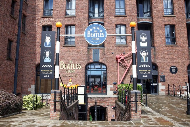 The Beatles & Liverpool Magical Mystery Tour from London - Cavern Club: day entry, evening access, and the crowd factor