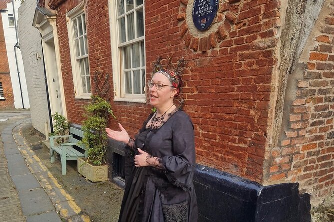 The Black Widow - Dark Tales around Scarborough - Key Things That Make This Ghost Tour Work