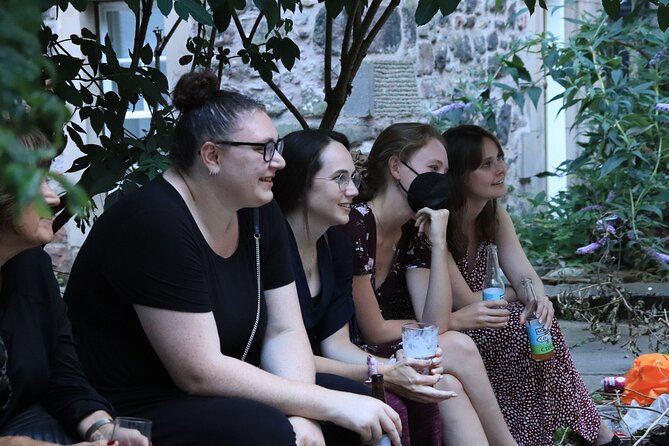 The Edinburgh Literary Pub Tour - The Literature Part: Who Shows Up in the Show