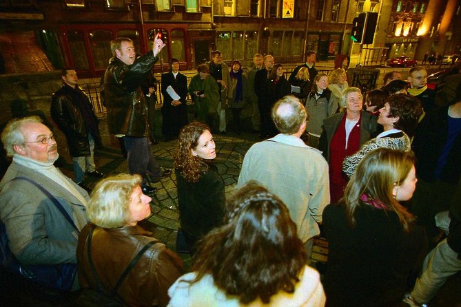 The Edinburgh Literary Pub Tour - Timing, Walking, and What to Wear for 7:30 pm