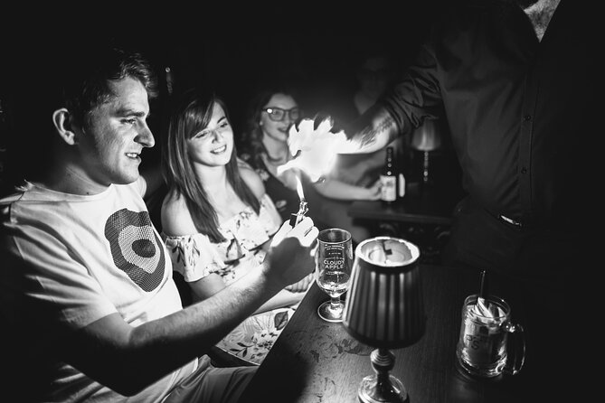 The House Magicians Comedy Magic Shows - Practical Timing in Bristol: Arrive Early, Then Chill