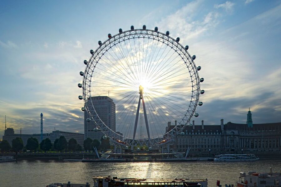 The London Eye Champagne Experience - First stop: the VIP Desk at County Hall