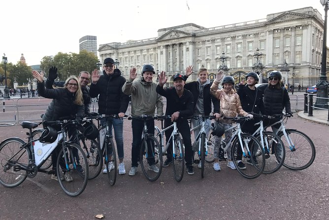 The London Landmarks, 3.5 hour Afternoon tour - Notting Hill Bike Tours Stop: The Reset Moment