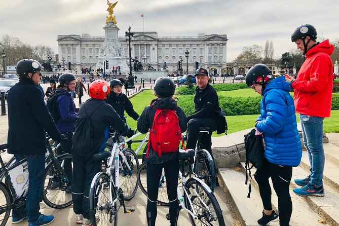 The London Landmarks. 3.5 hour Morning tour - Start Point at Hilton London Hyde Park, Then Into the Highlights