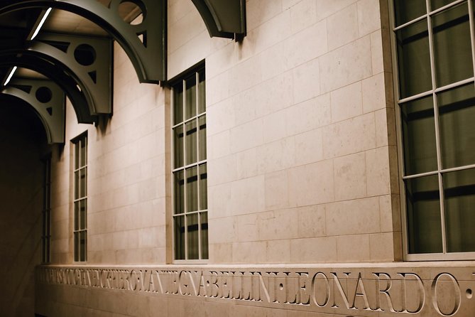 The National Gallery of London - Exclusive Guided Museum Tour - Stop at the National Gallery: famous works, plus the kind of detail you would miss