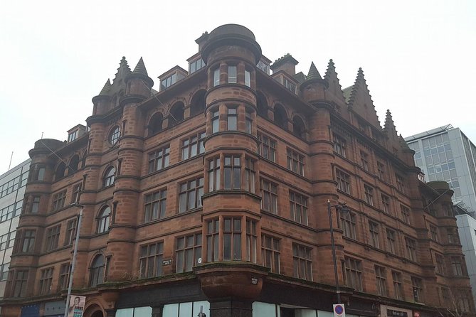 The Real Eclectic Belfast City Walking Tour/Experience. - The Belfast Entries: Narrow Streets and the Tougher Connections