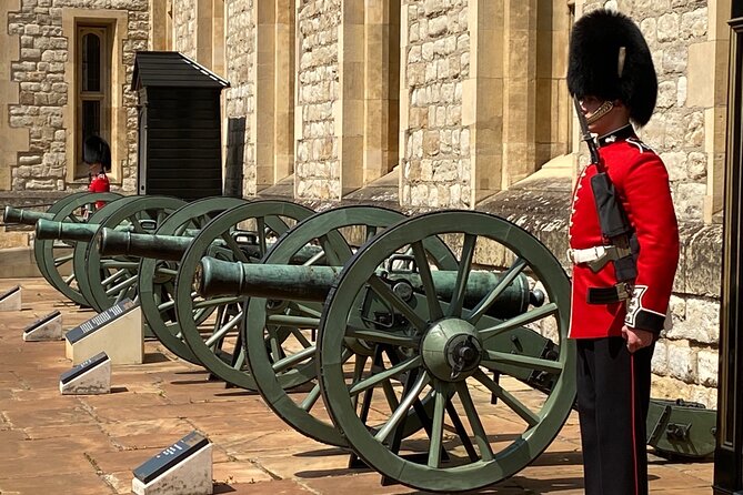 The Tower of London - Small Group Tour with a Local Expert - How the 2 to 3 hour route usually plays out