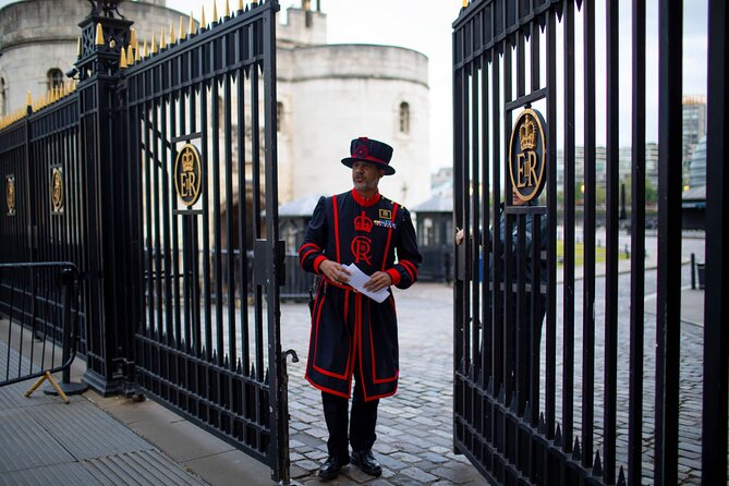 Tower of London After Hours Tour with Beefeater & Keys Ceremony - What you do not get: grounds only, no Crown Jewels or inside towers