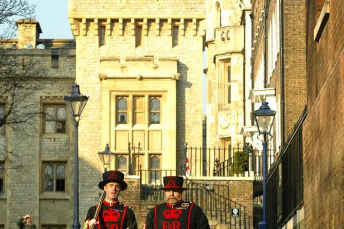 Tower of London and Crown Jewels Exhibition Ticket - The Tower’s dark chapters: Traitors’ Gate and Anne Boleyn’s story