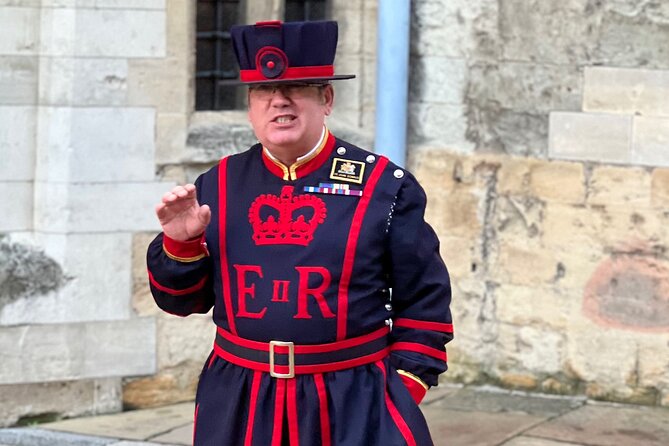 Tower of London Early Access, Opening Ceremony and Royal London - Meeting point, group size, and your best way to show up