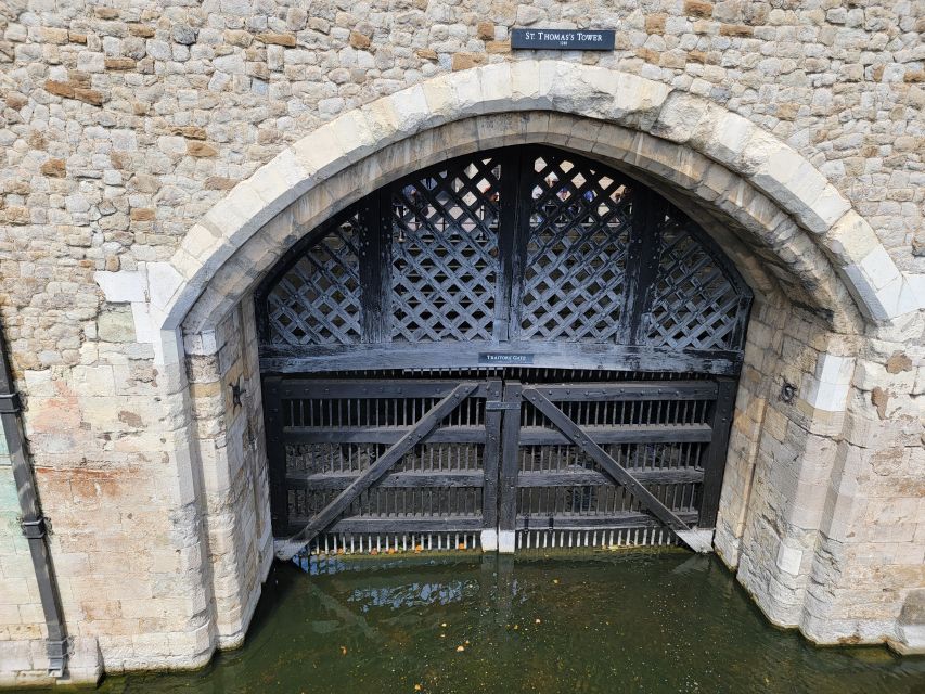 Tower of London: Early Access with Crown Jewels & Beefeaters - Key Highlights You Should Care About
