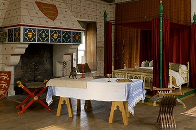 Tower of London Guided Tour with Beefeater Meet & Crown Jewels - Key things to know before you go