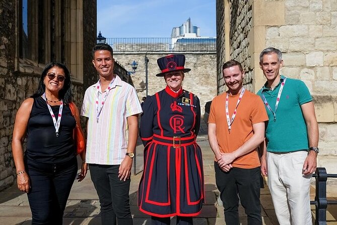 Tower of London Guided Tour with Beefeater Meet & Crown Jewels - Crown Jewels up close: 140 items, 23,000 stones, and the big historical pivot
