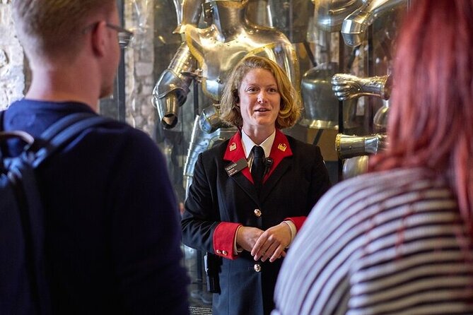 Tower of London Guided Tour with Beefeater Meet & Crown Jewels - Bloody Tower Beefeater meet-and-greet: the part everyone remembers