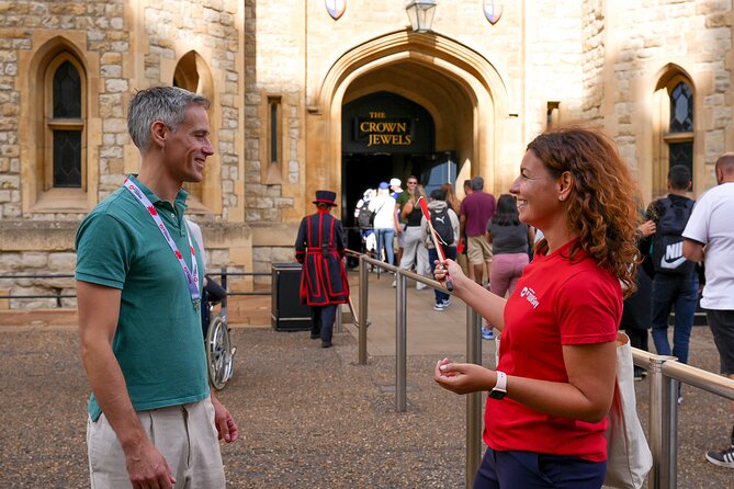 Tower of London: Guided Tour with Thames River Cruise - Group size and guide impact: why small matters at the Tower