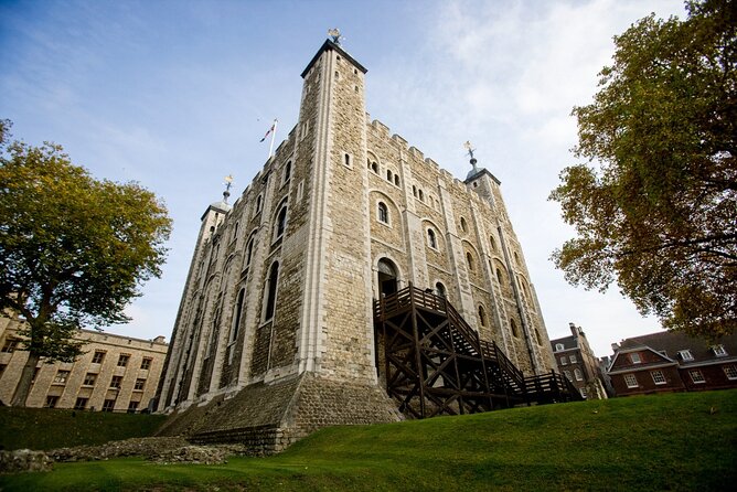 Tower of London: Opening Ceremony & Early Crown Jewels Access - Crown Jewels viewing: how the early timing changes everything