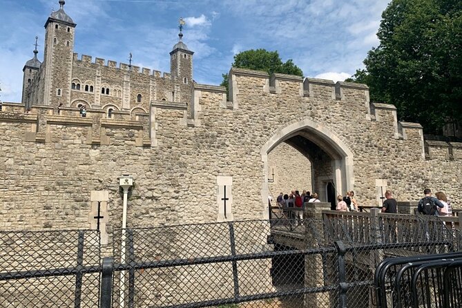 Tower of London: Opening Ceremony & Early Crown Jewels Access - What the morning plan feels like (and why it works)