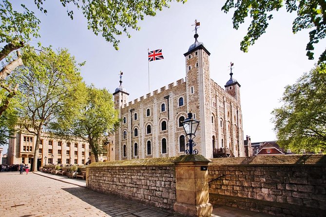 Tower of London with London Hop-On Hop-Off Tour and River Cruise - Tower of London, bus, and cruise in one ticket