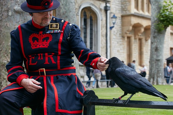 Tower of London with London Hop-On Hop-Off Tour and River Cruise - Westbound return: London Eye back west to Kensington and Hyde Park corners