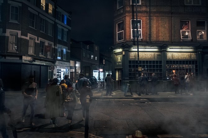 Ultimate Jack the Ripper : Guided Tour of London - Meeting Your Guide: Storytelling Styles You Can Expect From Real People