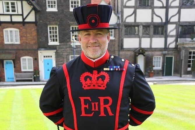 VIP Tower of London and Crown Jewels Tour with Private Beefeater Meet & Greet - Price and value: what $155.33 is really buying