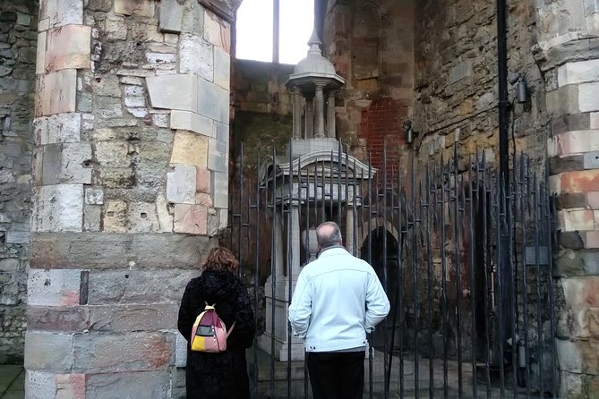 Walk the Secrets of the Titanic - Who should book this Titanic and port-history walk