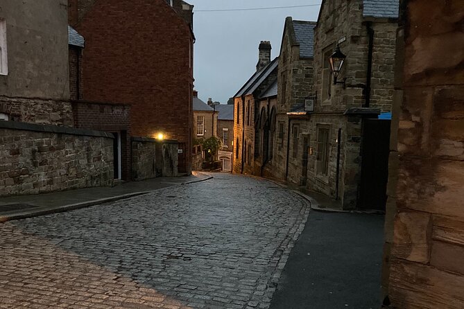 Walkabout Durham History Tour - Where the tour starts: Market Place to Framwellgate Bridge