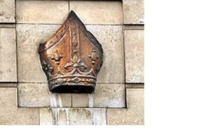 Walking Tours - Sights of London- price includes upto 10 people - Stop 5: Guildhall, Roman Echoes, and St Lawrence Jewry by Christopher Wren