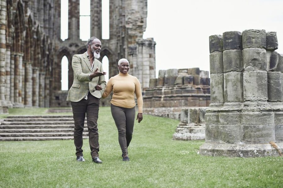 Whitby: Whitby Abbey Ticket - The old church and graveyard stop for context